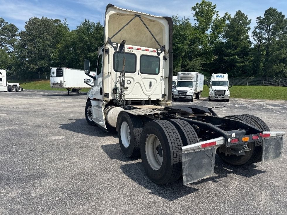 Day Cab Tractor-Heavy Duty Tractors-Freightliner-2020-T12664ST-Decatur-AL-309,697\n\t\tmiles-$ 60,250 - Image 5