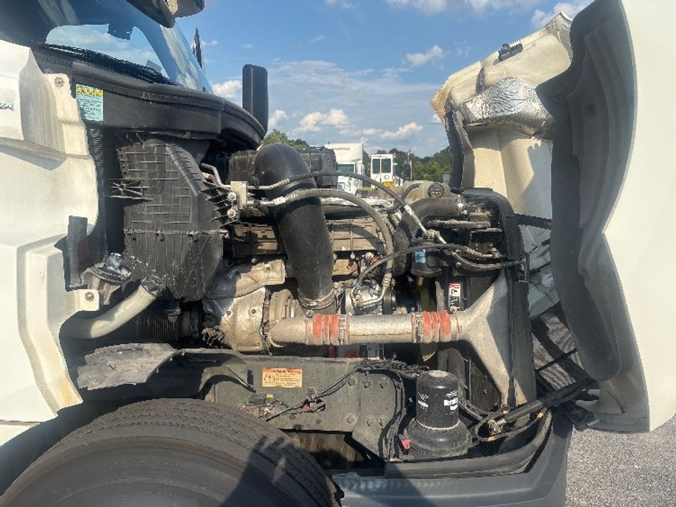 Day Cab Tractor-Heavy Duty Tractors-Freightliner-2020-T12664ST-Decatur-AL-318,111\n\t\tmiles-$ 59,750 - Image 15
