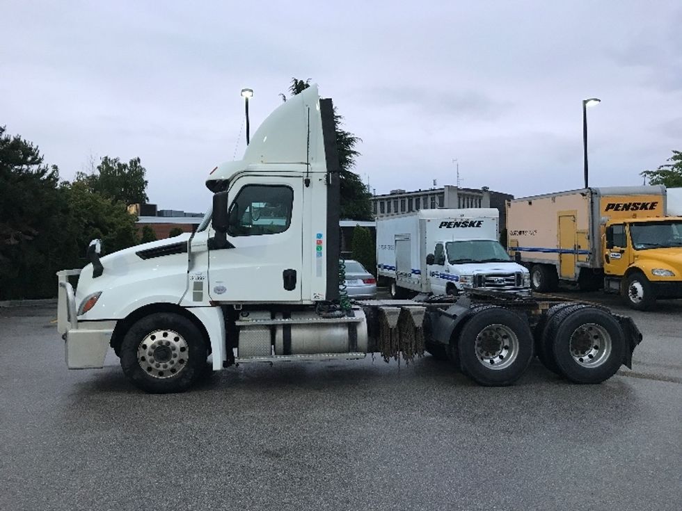Day Cab Tractor-Heavy Duty Tractors-Freightliner-2020-T12664ST-Delta-BC-1,020,999\n\t\tkm-$ 35,250 - Image 4