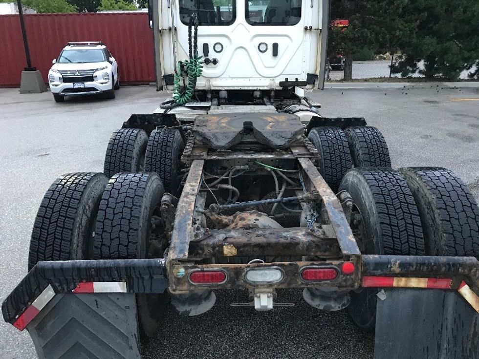 Day Cab Tractor-Heavy Duty Tractors-Freightliner-2020-T12664ST-Delta-BC-1,020,999\n\t\tkm-$ 35,250 - Image 6