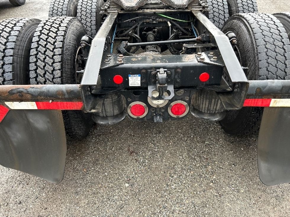 Day Cab Tractor-Heavy Duty Tractors-Freightliner-2020-T12664ST-Delta-BC-315,337\n\t\tkm-$ 71,750 - Image 17