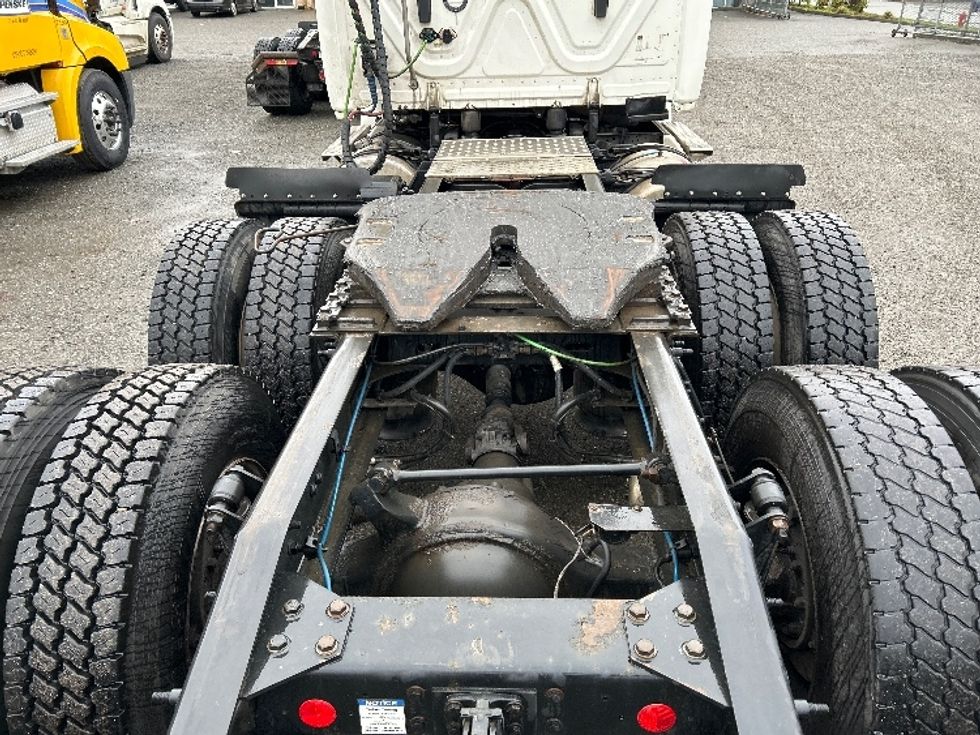 Day Cab Tractor-Heavy Duty Tractors-Freightliner-2020-T12664ST-Delta-BC-315,337\n\t\tkm-$ 71,750 - Image 6