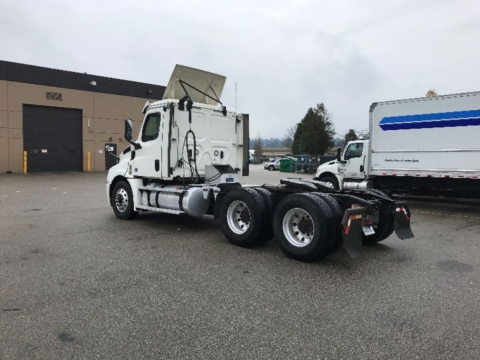 Day Cab Tractor-Heavy Duty Tractors-Freightliner-2020-T12664ST-Delta-BC-351,823\n\t\tkm-$ 72,250 - Image 5