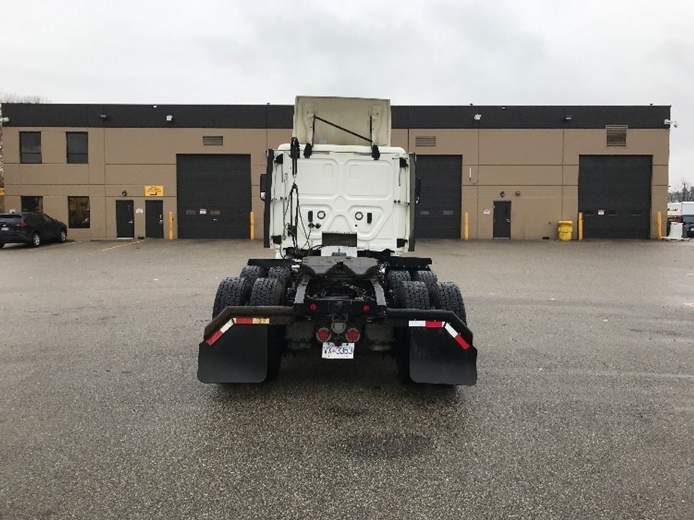 Day Cab Tractor-Heavy Duty Tractors-Freightliner-2020-T12664ST-Delta-BC-351,823\n\t\tkm-$ 72,250 - Image 6