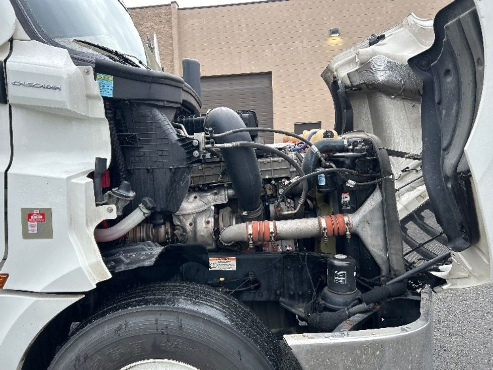 Day Cab Tractor-Heavy Duty Tractors-Freightliner-2020-T12664ST-Delta-BC-385,705\n\t\tkm-$ 70,250 - Image 15