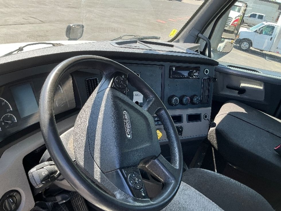 Day Cab Tractor-Heavy Duty Tractors-Freightliner-2020-T12664ST-Denver-CO-293,511\n\t\tmiles-$ 57,250 - Image 10