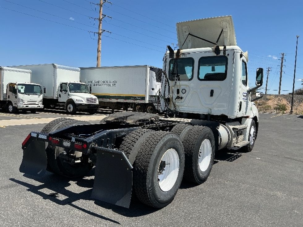 Day Cab Tractor-Heavy Duty Tractors-Freightliner-2020-T12664ST-Denver-CO-293,511\n\t\tmiles-$ 57,250 - Image 7