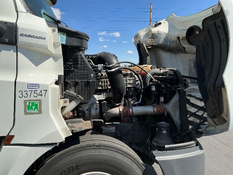 Day Cab Tractor-Heavy Duty Tractors-Freightliner-2020-T12664ST-Denver-CO-387,081\n\t\tmiles-$ 52,000 - Image 15