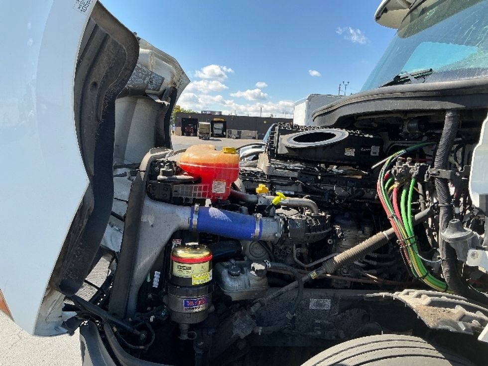 Day Cab Tractor-Heavy Duty Tractors-Freightliner-2020-T12664ST-Denver-CO-387,081\n\t\tmiles-$ 52,000 - Image 16