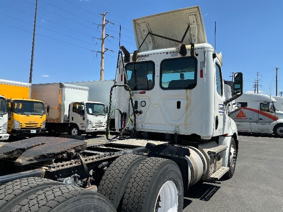 Day Cab Tractor-Heavy Duty Tractors-Freightliner-2020-T12664ST-Denver-CO-387,081\n\t\tmiles-$ 52,000 - Image 18