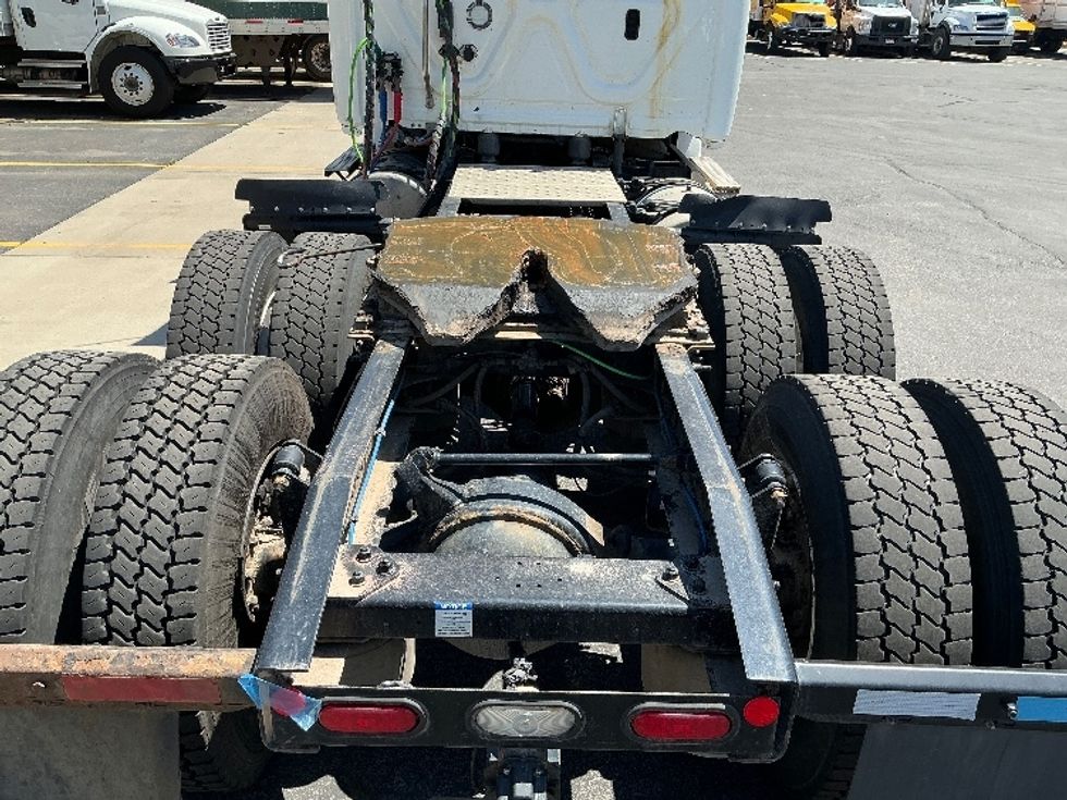 Day Cab Tractor-Heavy Duty Tractors-Freightliner-2020-T12664ST-Denver-CO-387,081\n\t\tmiles-$ 52,000 - Image 6