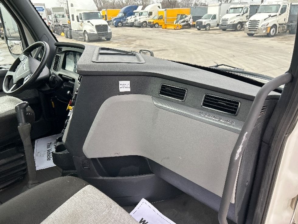 Day Cab Tractor-Heavy Duty Tractors-Freightliner-2020-T12664ST-Des Moines-IA-307,499\n\t\tmiles-$ 52,000 - Image 13