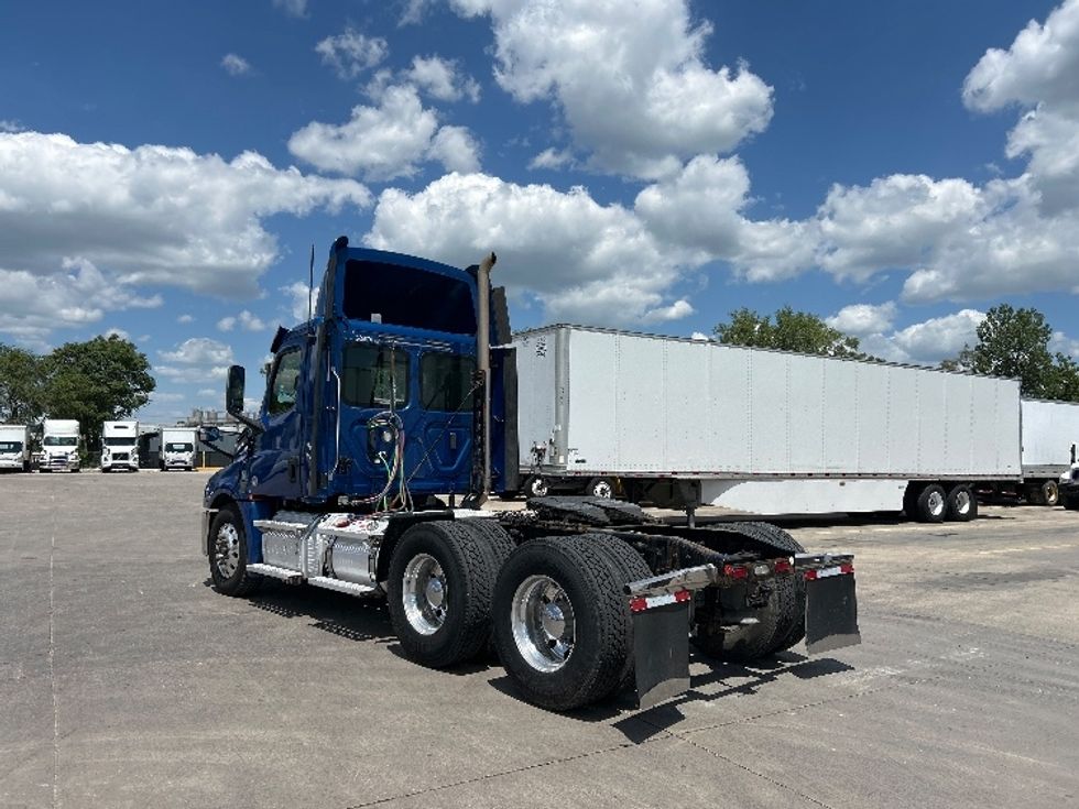 Day Cab Tractor-Heavy Duty Tractors-Freightliner-2020-T12664ST-Des Moines-IA-320,706\n\t\tmiles-$ 61,250 - Image 5