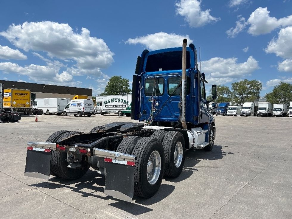 Day Cab Tractor-Heavy Duty Tractors-Freightliner-2020-T12664ST-Des Moines-IA-320,706\n\t\tmiles-$ 61,250 - Image 7