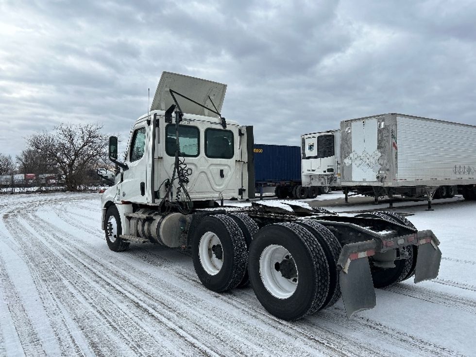 Day Cab Tractor-Heavy Duty Tractors-Freightliner-2020-T12664ST-Des Moines-IA-358,264\n\t\tmiles-$ 49,000 - Image 5