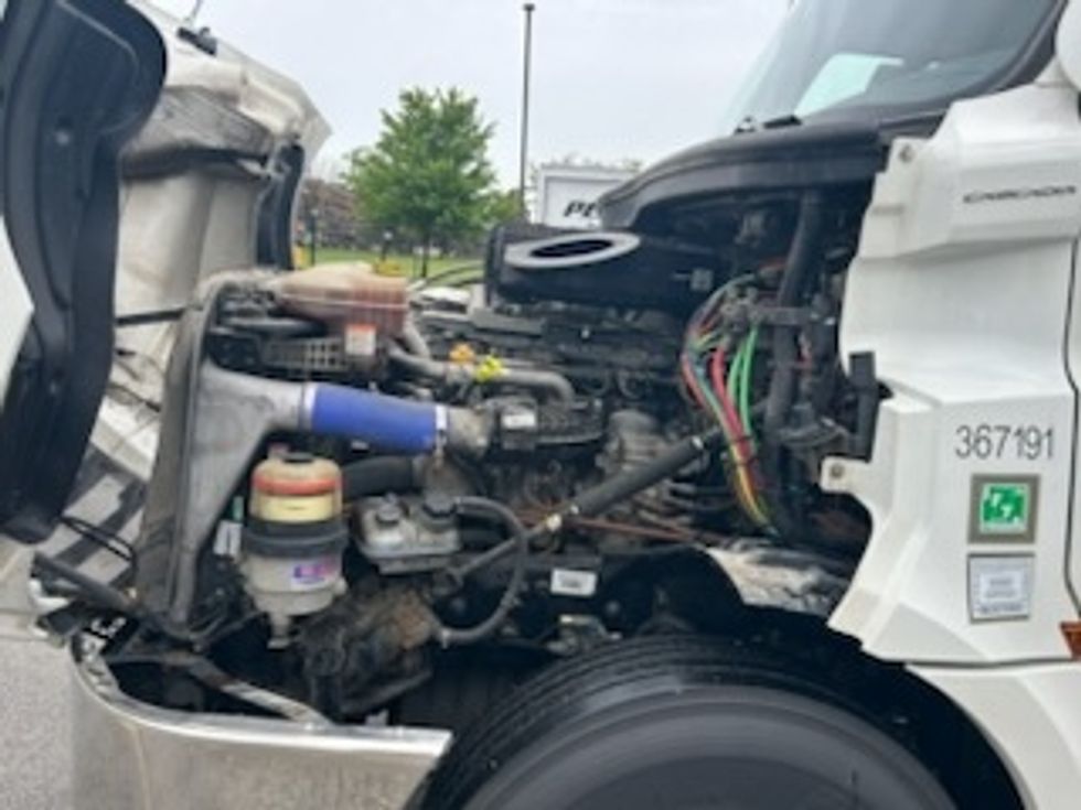 Day Cab Tractor-Heavy Duty Tractors-Freightliner-2020-T12664ST-Des Moines-IA-358,483\n\t\tmiles-$ 42,750 - Image 14