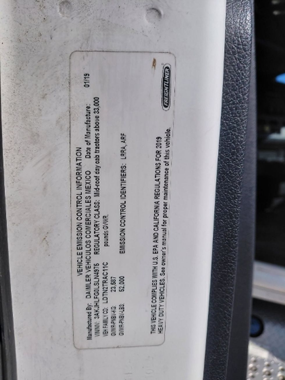 Day Cab Tractor-Heavy Duty Tractors-Freightliner-2020-T12664ST-Des Moines-IA-383,454\n\t\tmiles-$ 54,000 - Image 20