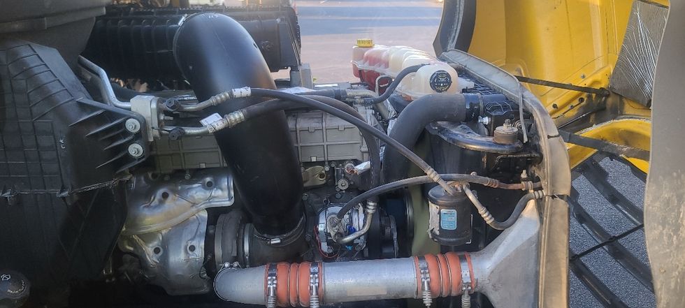 Day Cab Tractor-Heavy Duty Tractors-Freightliner-2020-T12664ST-Dothan-AL-539,327\n\t\tmiles-$ 36,000 - Image 15