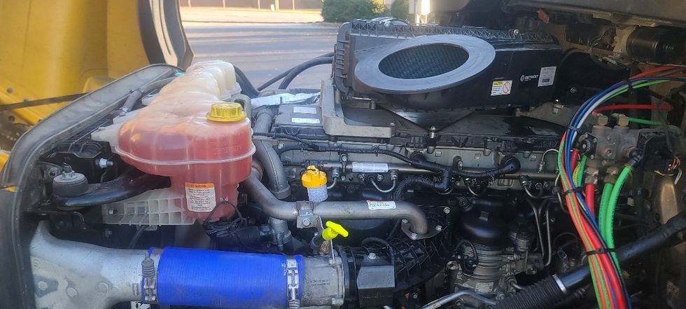 Day Cab Tractor-Heavy Duty Tractors-Freightliner-2020-T12664ST-Dothan-AL-539,327\n\t\tmiles-$ 36,000 - Image 16