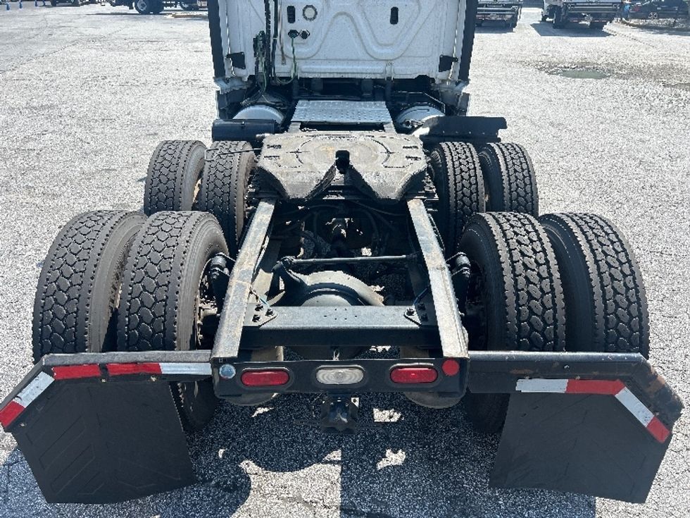 Day Cab Tractor-Heavy Duty Tractors-Freightliner-2020-T12664ST-Duluth-GA-208,035\n\t\tmiles-$ 64,250 - Image 6