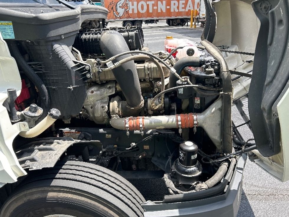 Day Cab Tractor-Heavy Duty Tractors-Freightliner-2020-T12664ST-Duluth-GA-469,491\n\t\tmiles-$ 51,250 - Image 15