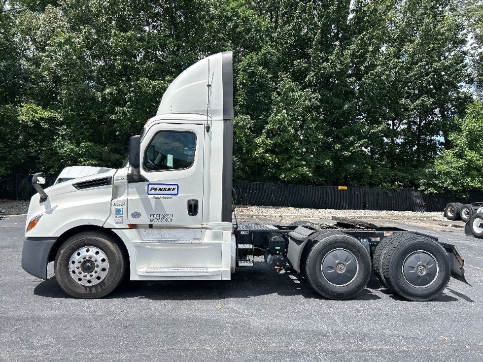 Day Cab Tractor-Heavy Duty Tractors-Freightliner-2020-T12664ST-Duluth-GA-469,491\n\t\tmiles-$ 51,250 - Image 4