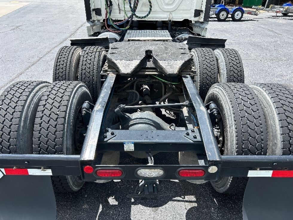 Day Cab Tractor-Heavy Duty Tractors-Freightliner-2020-T12664ST-Duluth-GA-469,491\n\t\tmiles-$ 51,250 - Image 6