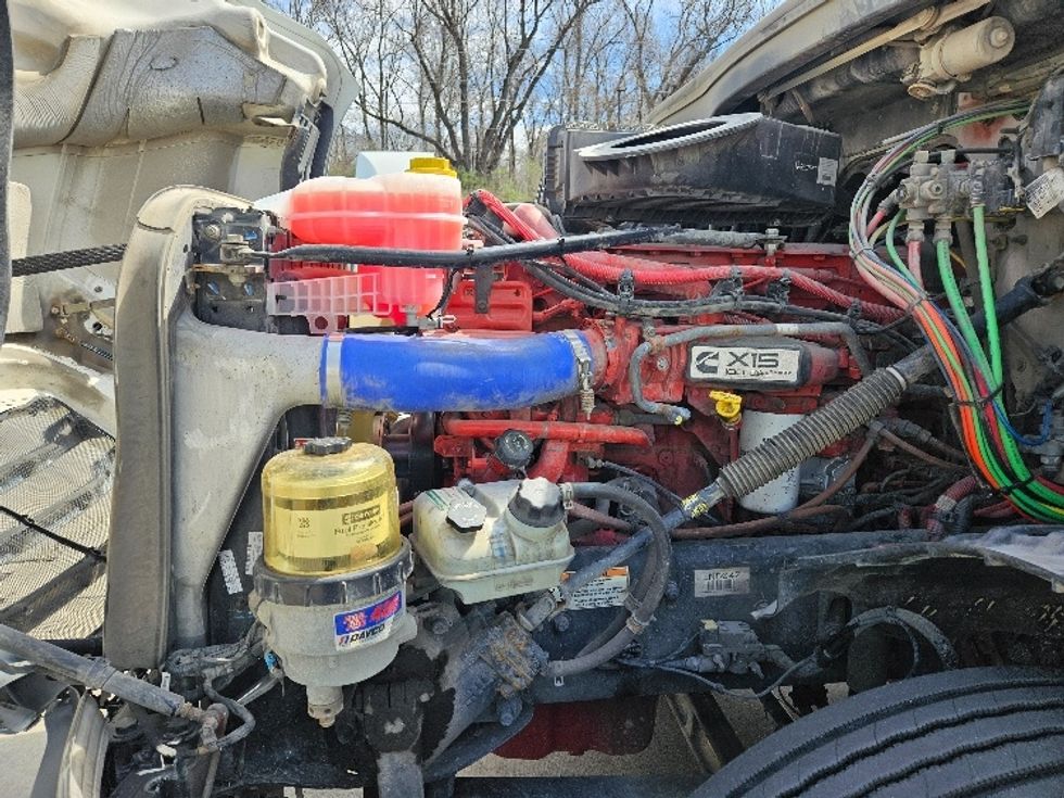 Day Cab Tractor-Heavy Duty Tractors-Freightliner-2020-T12664ST-Earth City-MO-345,649\n\t\tmiles-$ 56,500 - Image 16