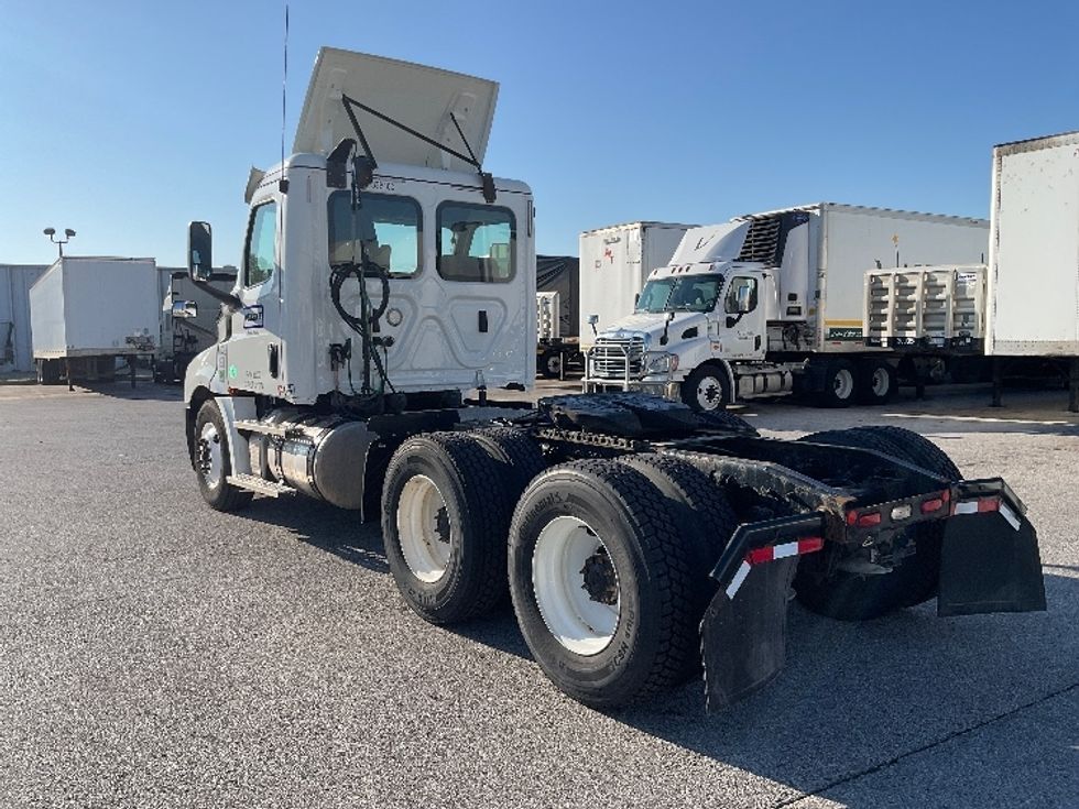 Day Cab Tractor-Heavy Duty Tractors-Freightliner-2020-T12664ST-Earth City-MO-487,666\n\t\tmiles-$ 42,500 - Image 5