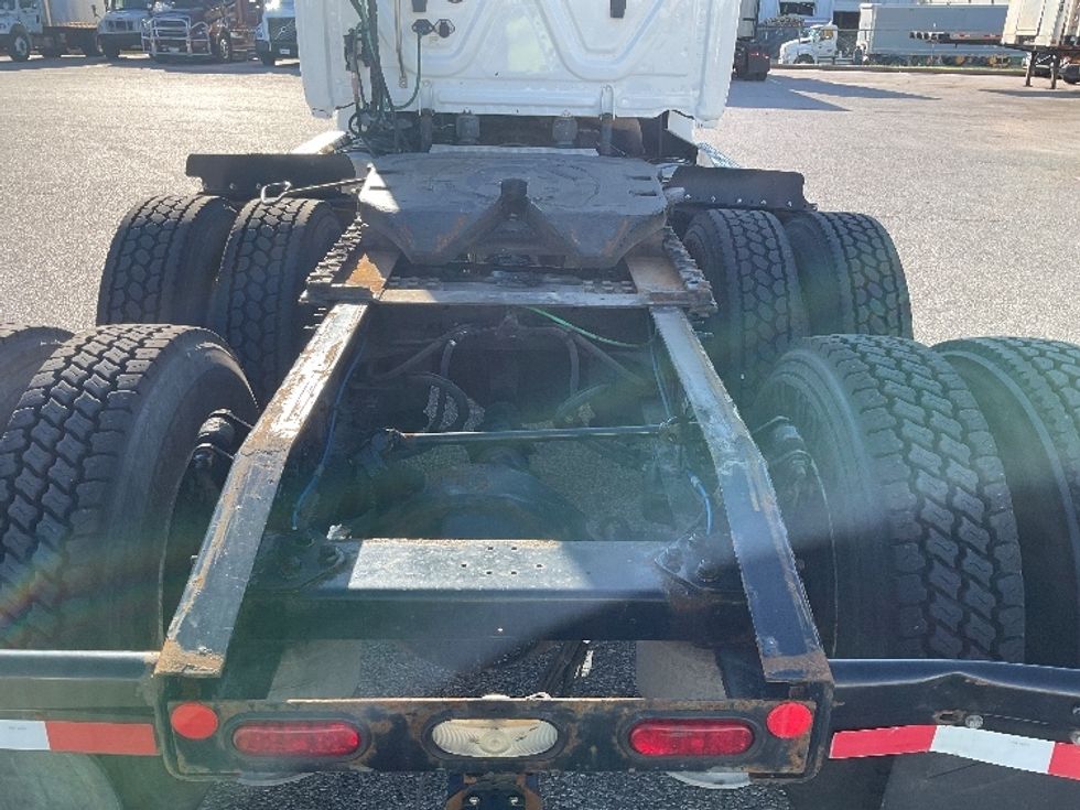 Day Cab Tractor-Heavy Duty Tractors-Freightliner-2020-T12664ST-Earth City-MO-487,666\n\t\tmiles-$ 42,500 - Image 6