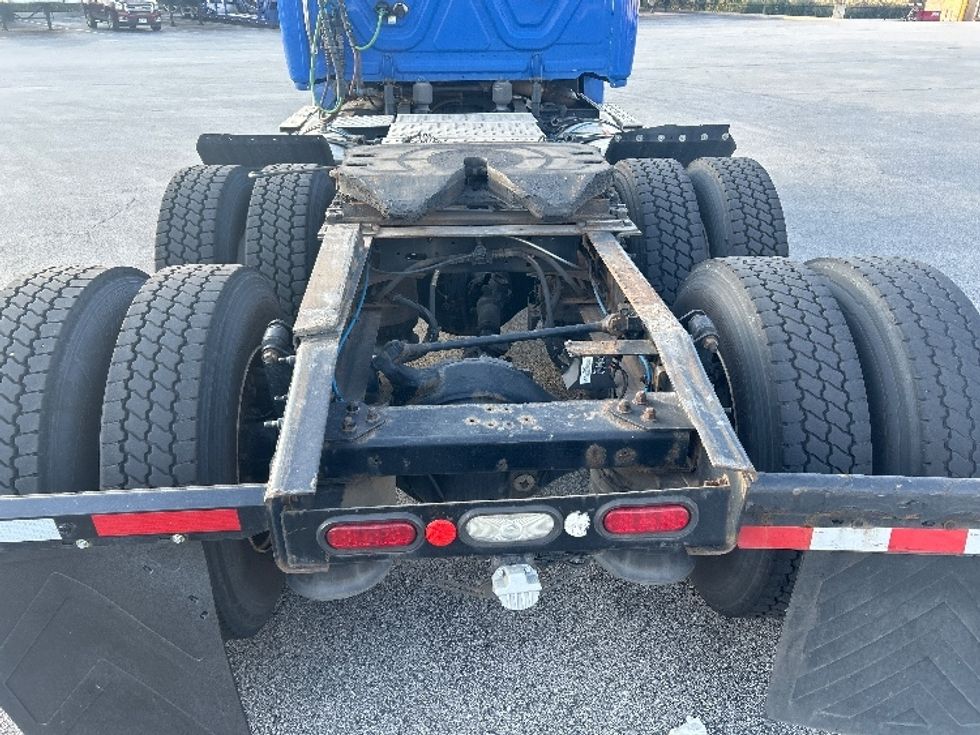 Day Cab Tractor-Heavy Duty Tractors-Freightliner-2020-T12664ST-East Chicago-IN-146,664\n\t\tmiles-$ 62,500 - Image 6