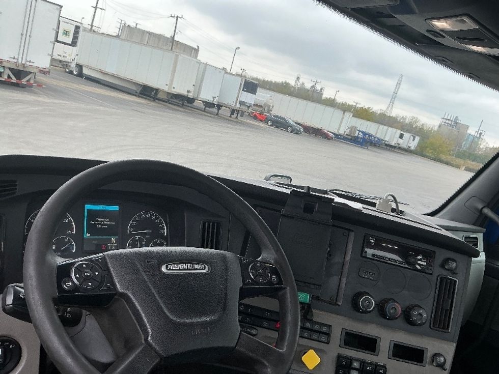 Day Cab Tractor-Heavy Duty Tractors-Freightliner-2020-T12664ST-East Chicago-IN-197,449\n\t\tmiles-$ 59,500 - Image 11