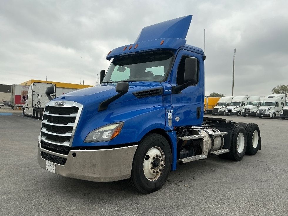 Day Cab Tractor-Heavy Duty Tractors-Freightliner-2020-T12664ST-East Chicago-IN-197,449\n\t\tmiles-$ 59,500 - Image 3