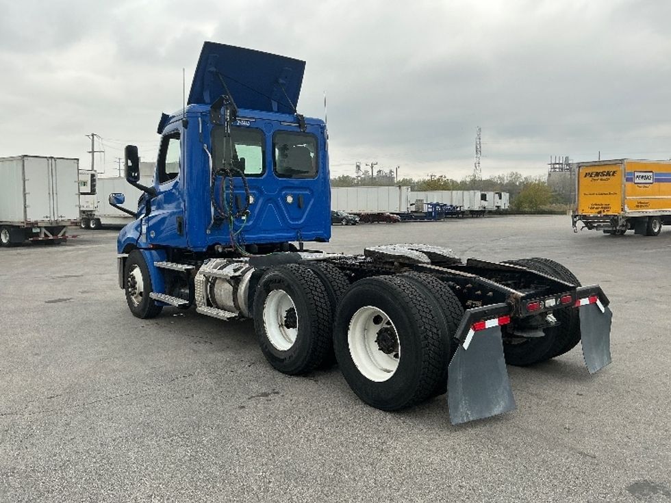 Day Cab Tractor-Heavy Duty Tractors-Freightliner-2020-T12664ST-East Chicago-IN-197,449\n\t\tmiles-$ 59,500 - Image 5