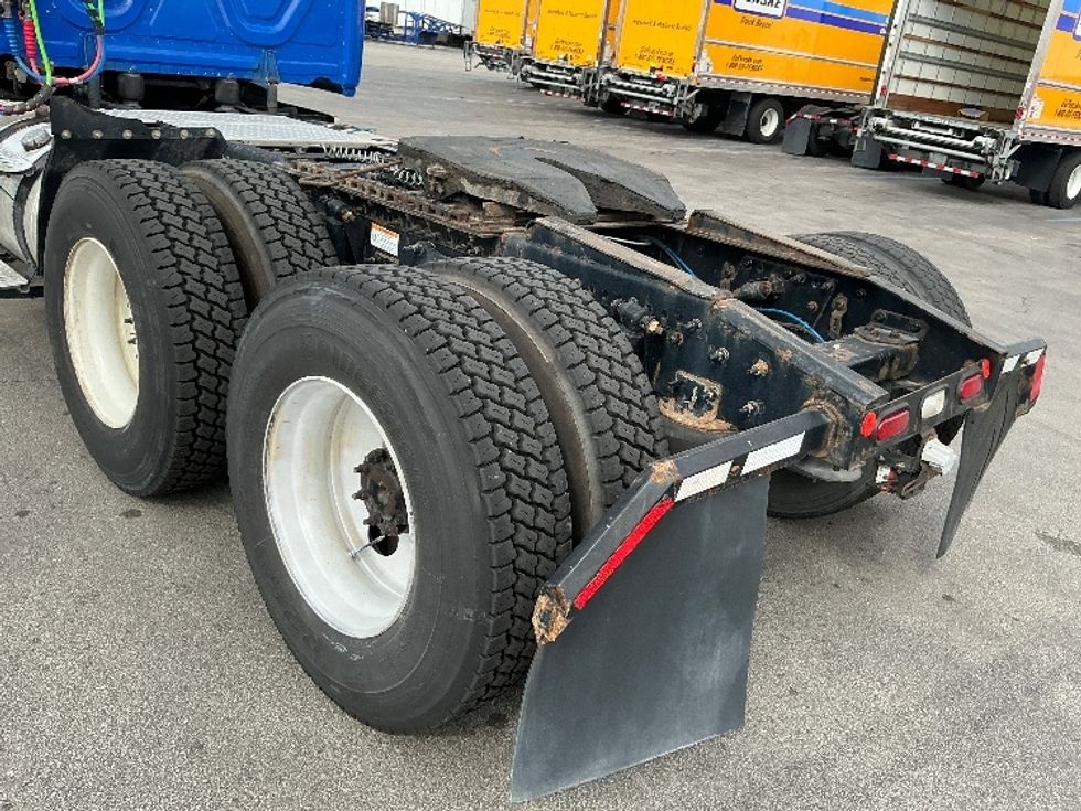 Day Cab Tractor-Heavy Duty Tractors-Freightliner-2020-T12664ST-East Chicago-IN-205,659\n\t\tmiles-$ 59,250 - Image 17