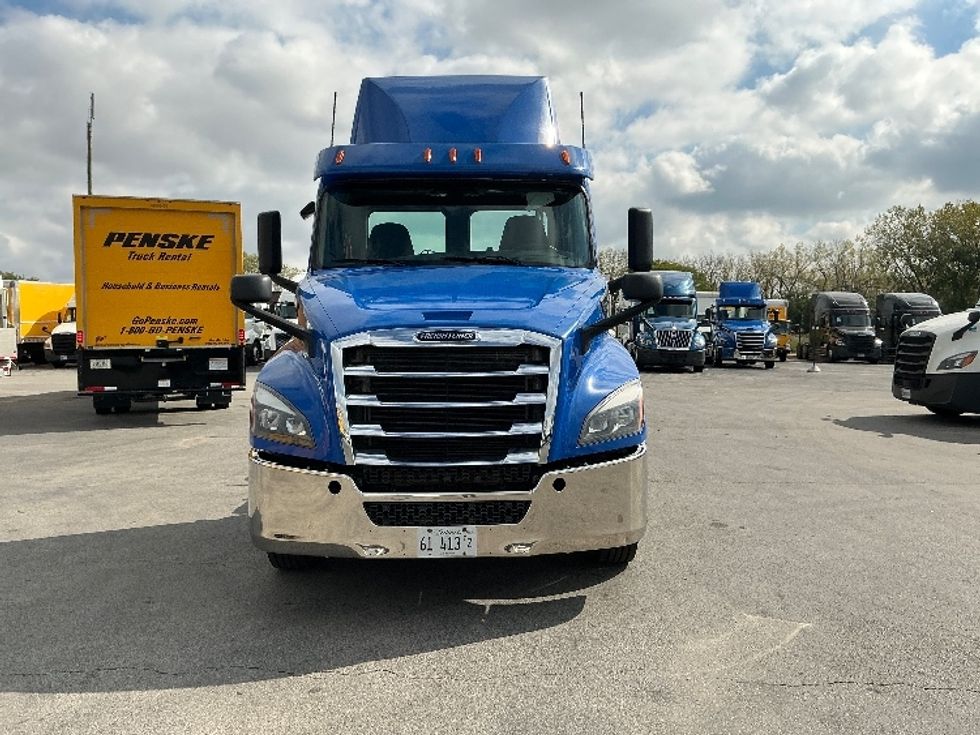 Day Cab Tractor-Heavy Duty Tractors-Freightliner-2020-T12664ST-East Chicago-IN-205,659\n\t\tmiles-$ 59,250 - Image 2