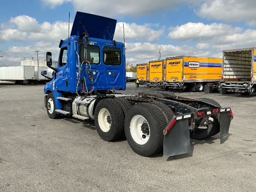 Day Cab Tractor-Heavy Duty Tractors-Freightliner-2020-T12664ST-East Chicago-IN-205,659\n\t\tmiles-$ 59,250 - Image 5