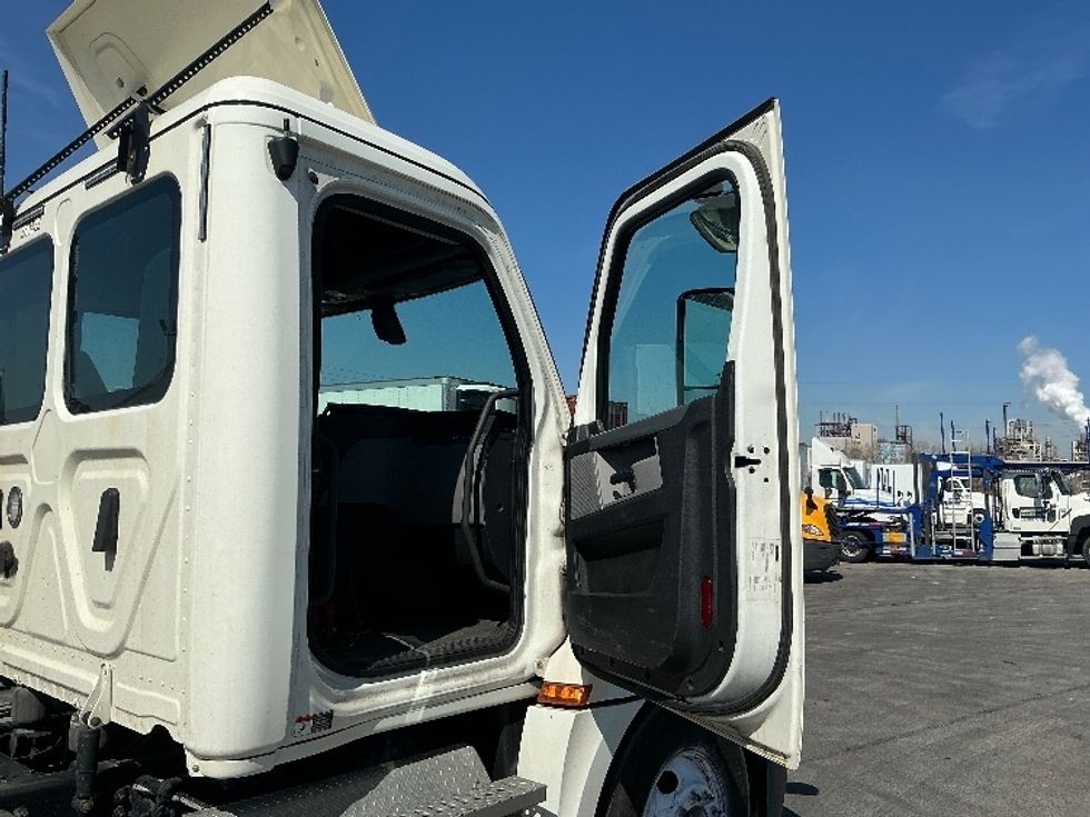 Day Cab Tractor-Heavy Duty Tractors-Freightliner-2020-T12664ST-East Chicago-IN-216,669\n\t\tmiles-$ 54,250 - Image 12