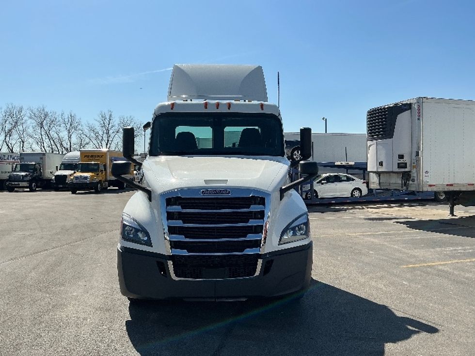 Day Cab Tractor-Heavy Duty Tractors-Freightliner-2020-T12664ST-East Chicago-IN-216,669\n\t\tmiles-$ 54,250 - Image 2