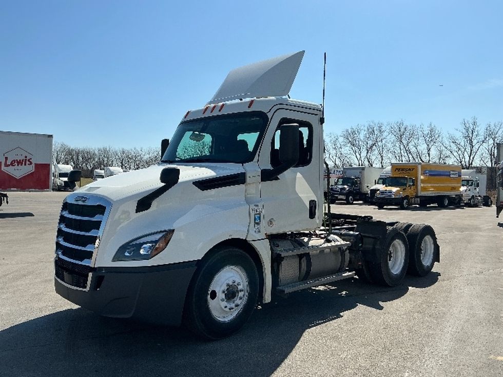 Day Cab Tractor-Heavy Duty Tractors-Freightliner-2020-T12664ST-East Chicago-IN-216,669\n\t\tmiles-$ 54,250 - Image 3