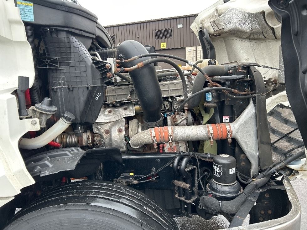 Day Cab Tractor-Heavy Duty Tractors-Freightliner-2020-T12664ST-East Chicago-IN-323,955\n\t\tmiles-$ 47,250 - Image 14