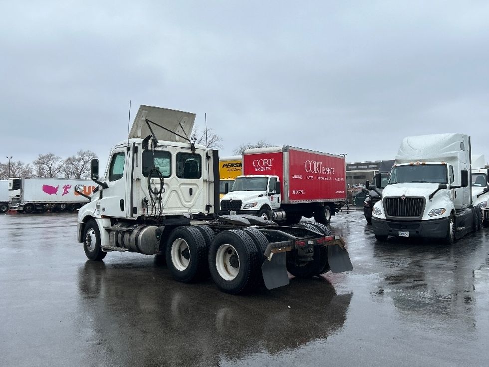 Day Cab Tractor-Heavy Duty Tractors-Freightliner-2020-T12664ST-East Chicago-IN-323,955\n\t\tmiles-$ 47,250 - Image 5