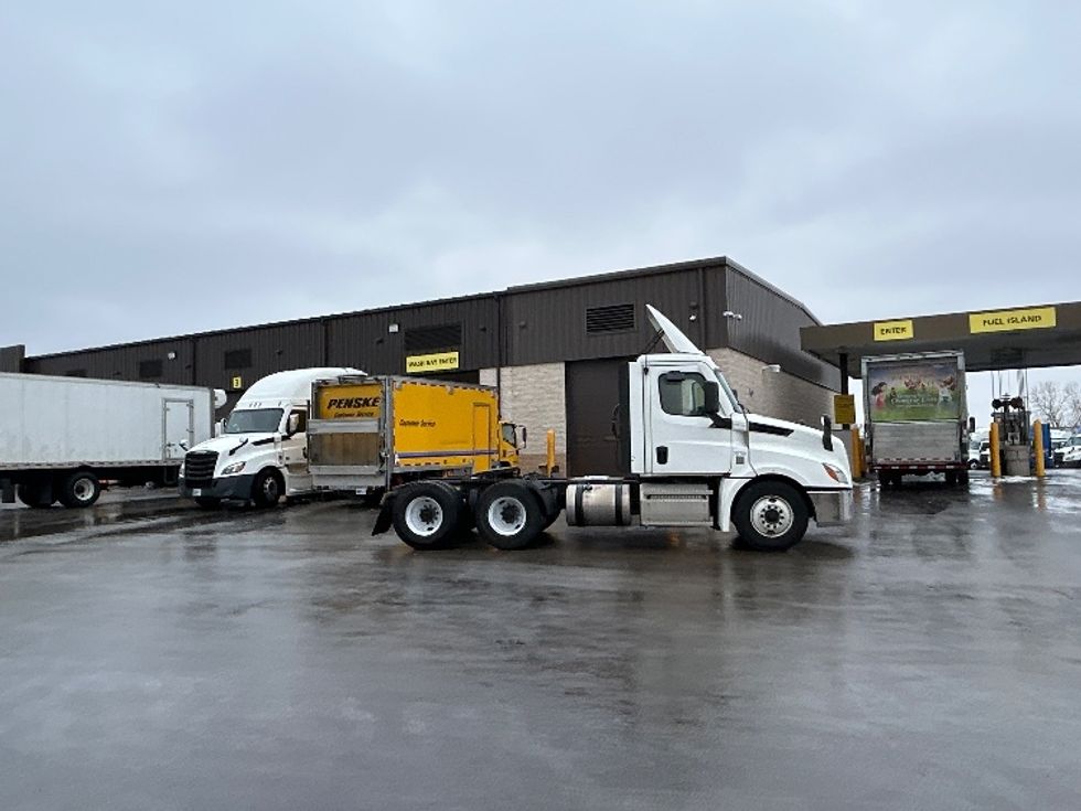 Day Cab Tractor-Heavy Duty Tractors-Freightliner-2020-T12664ST-East Chicago-IN-323,955\n\t\tmiles-$ 47,250 - Image 7