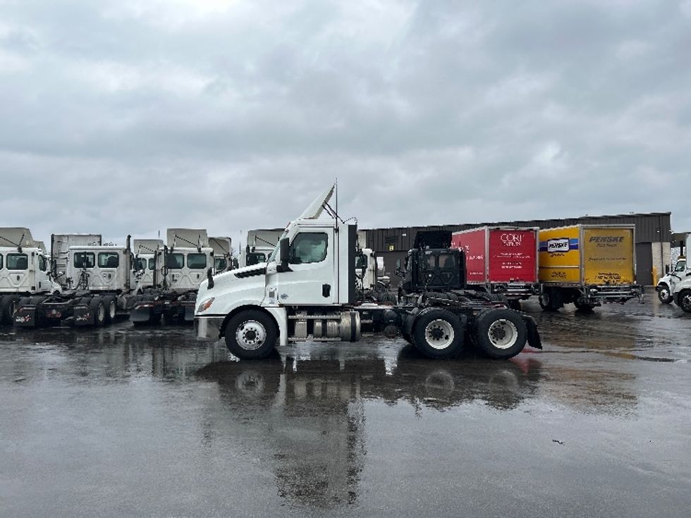 Day Cab Tractor-Heavy Duty Tractors-Freightliner-2020-T12664ST-East Chicago-IN-340,172\n\t\tmiles-$ 46,500 - Image 4