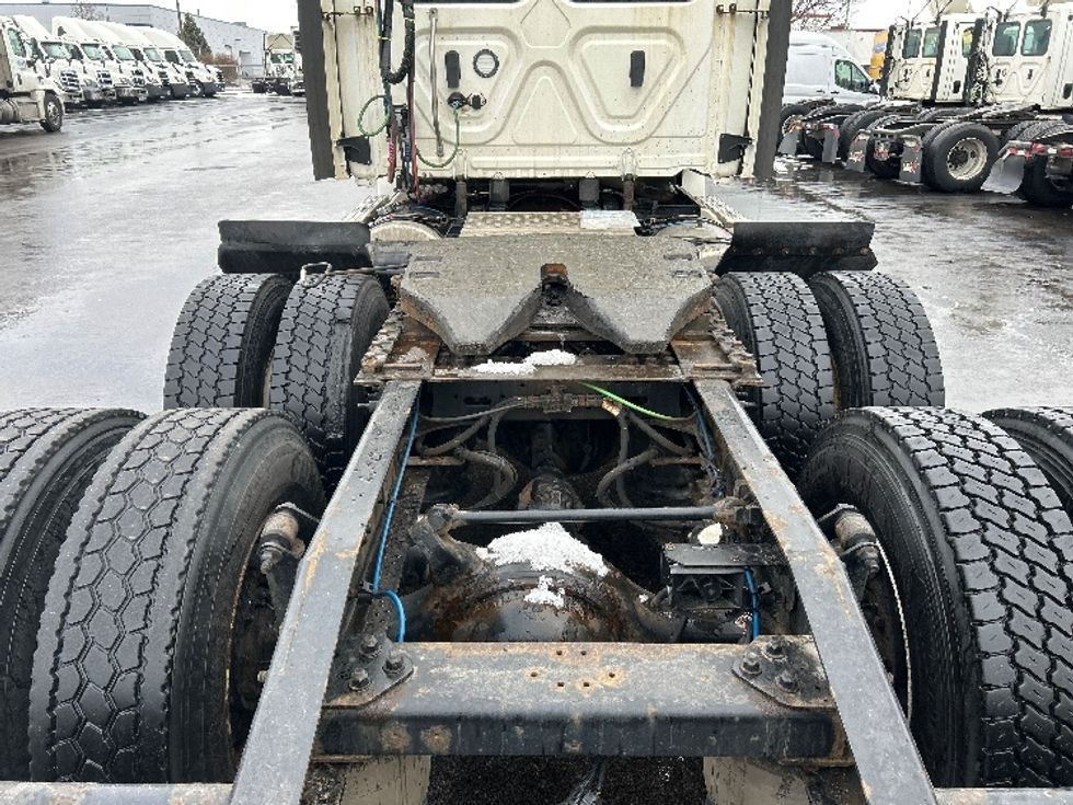 Day Cab Tractor-Heavy Duty Tractors-Freightliner-2020-T12664ST-East Chicago-IN-340,172\n\t\tmiles-$ 46,500 - Image 6