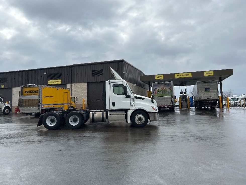 Day Cab Tractor-Heavy Duty Tractors-Freightliner-2020-T12664ST-East Chicago-IN-340,172\n\t\tmiles-$ 46,500 - Image 8