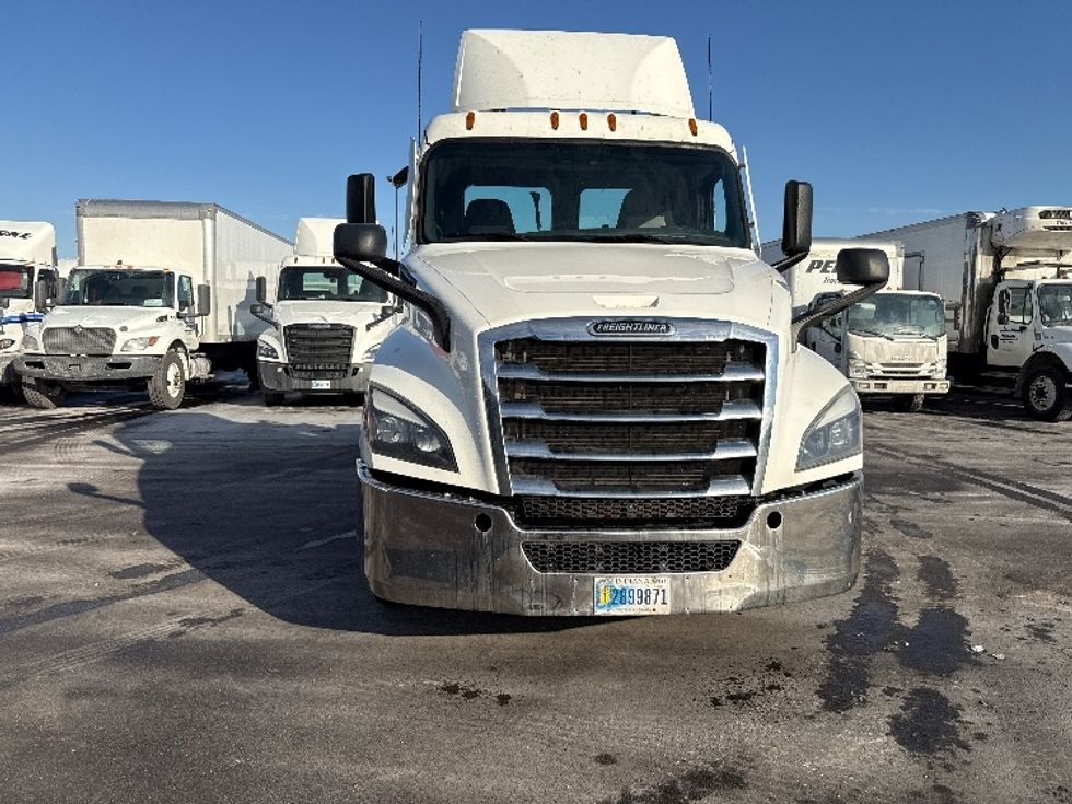 Day Cab Tractor-Heavy Duty Tractors-Freightliner-2020-T12664ST-East Chicago-IN-349,953\n\t\tmiles-$ 46,000 - Image 2