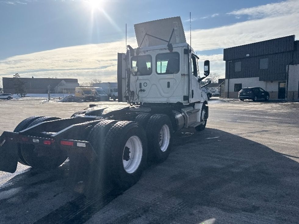 Day Cab Tractor-Heavy Duty Tractors-Freightliner-2020-T12664ST-East Chicago-IN-349,953\n\t\tmiles-$ 46,000 - Image 6