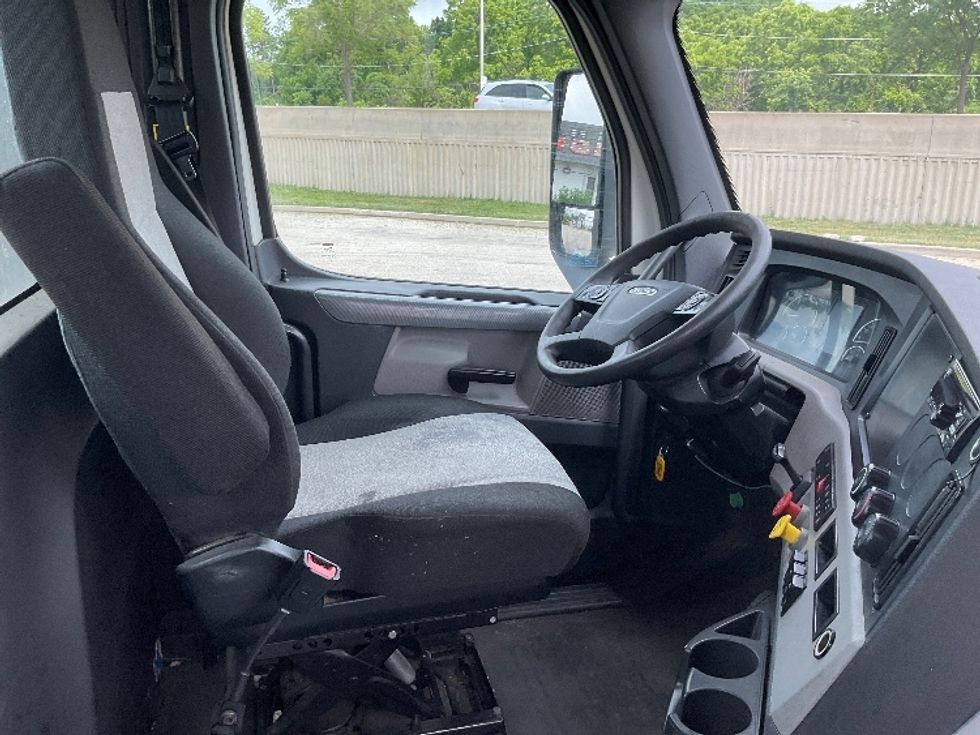 Day Cab Tractor-Heavy Duty Tractors-Freightliner-2020-T12664ST-East Chicago-IN-355,779\n\t\tmiles-$ 54,500 - Image 14