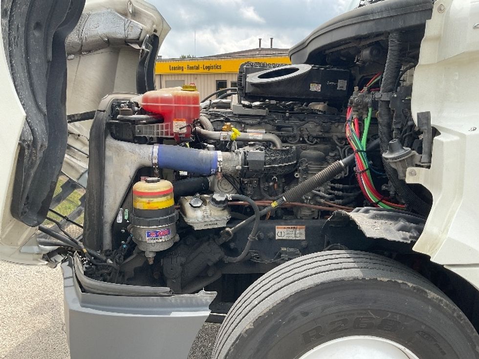 Day Cab Tractor-Heavy Duty Tractors-Freightliner-2020-T12664ST-East Chicago-IN-355,779\n\t\tmiles-$ 54,500 - Image 16